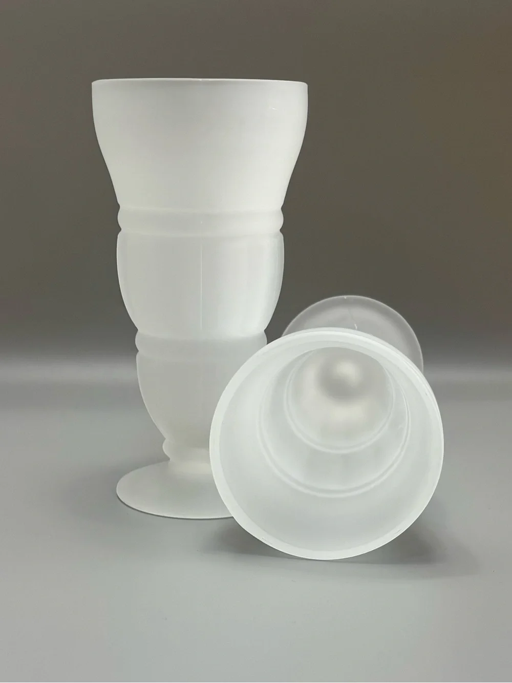 Indiana Glass Satin Pattern 306 Footed 13 ounce Soda Milk Shake Tumblers